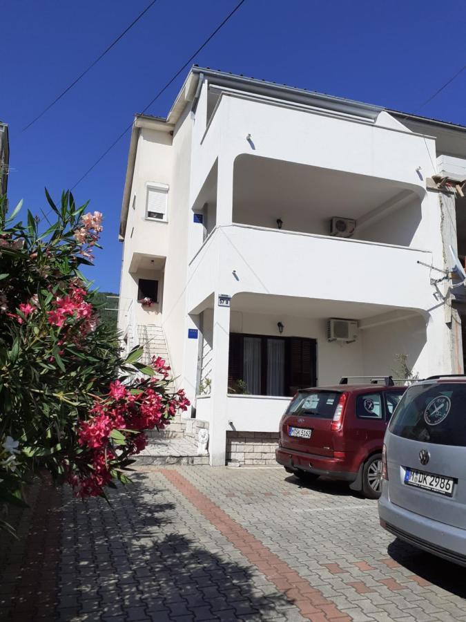 Apartmani Kramar Selce Exteriör bild