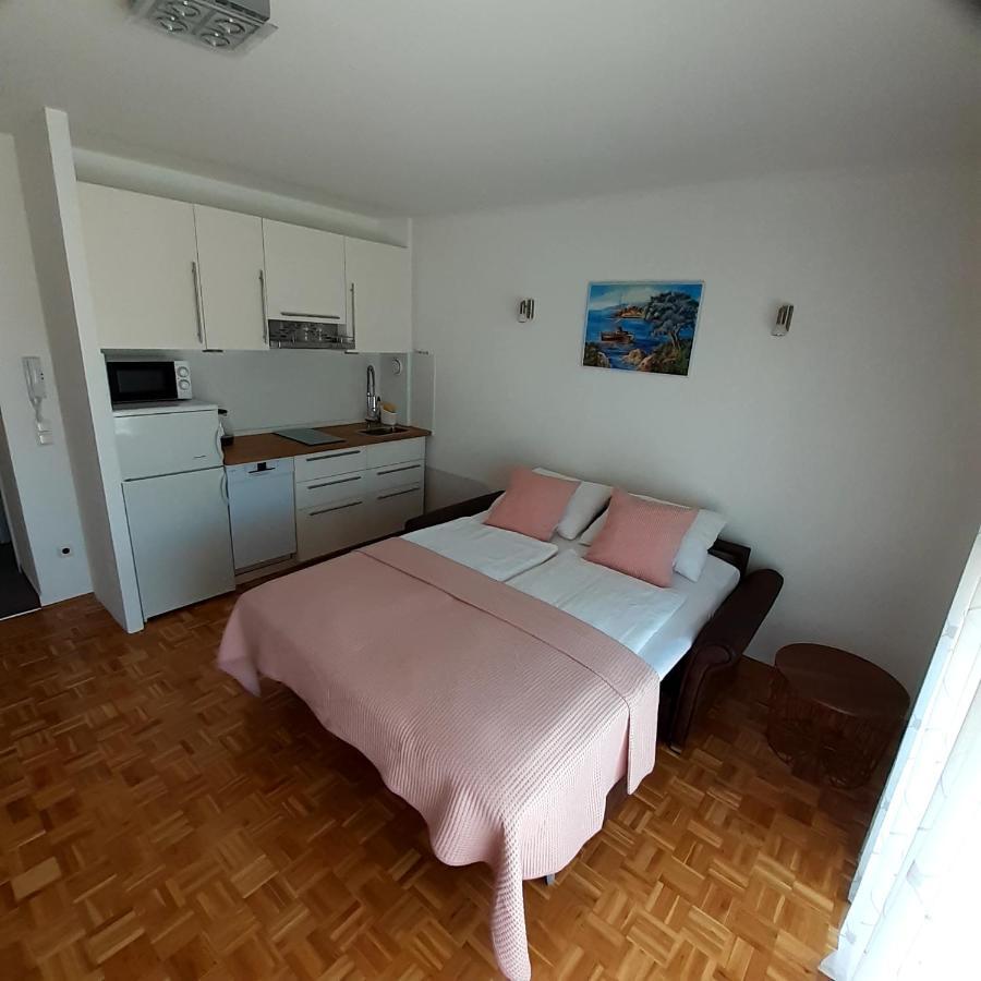 Apartmani Kramar Selce Exteriör bild