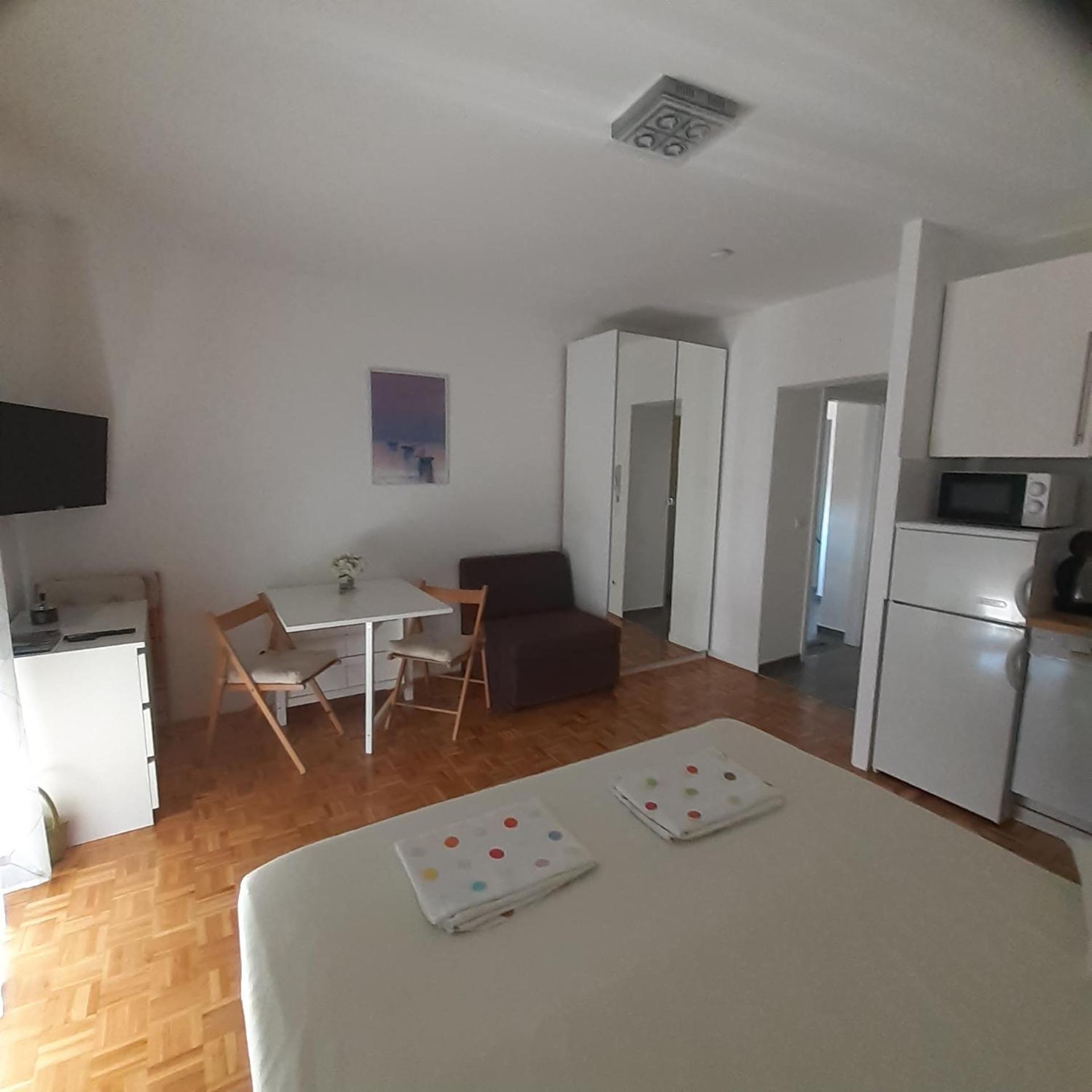 Apartmani Kramar Selce Rum bild