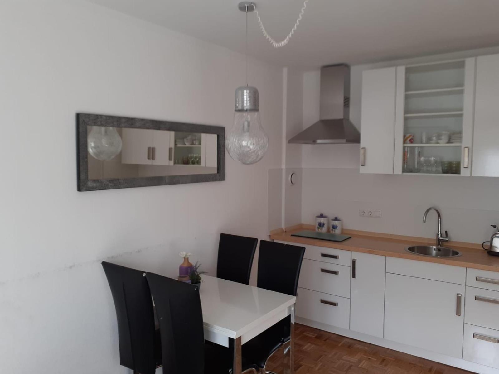 Apartmani Kramar Selce Rum bild